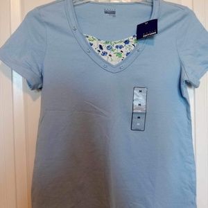 NWT Women’s Basic Editions Light Blue Floral Neck Top Size MEDIUM Short Sleeve